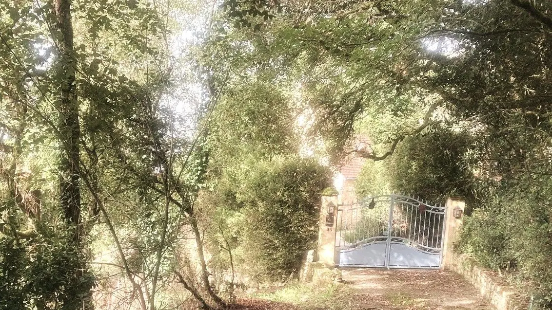 BEZENAC-Boucle de Bezenac-Chemin-Poteau 2