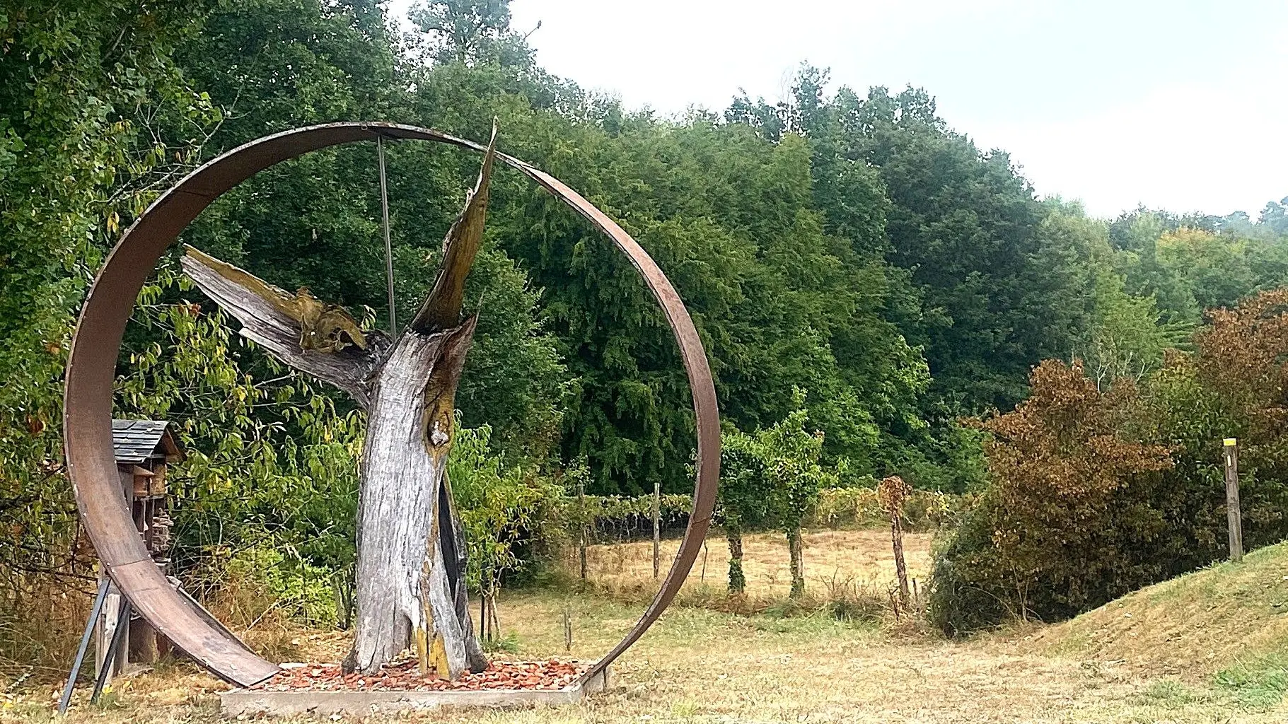 BOURROU-Land'Art-chemin-Art