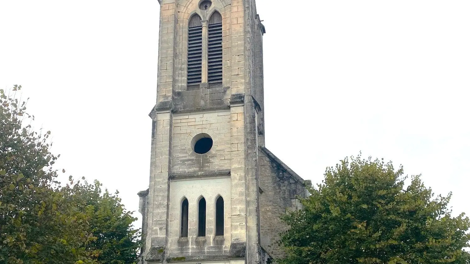 BROUCHAUD-Boucle des Lichens-Eglise
