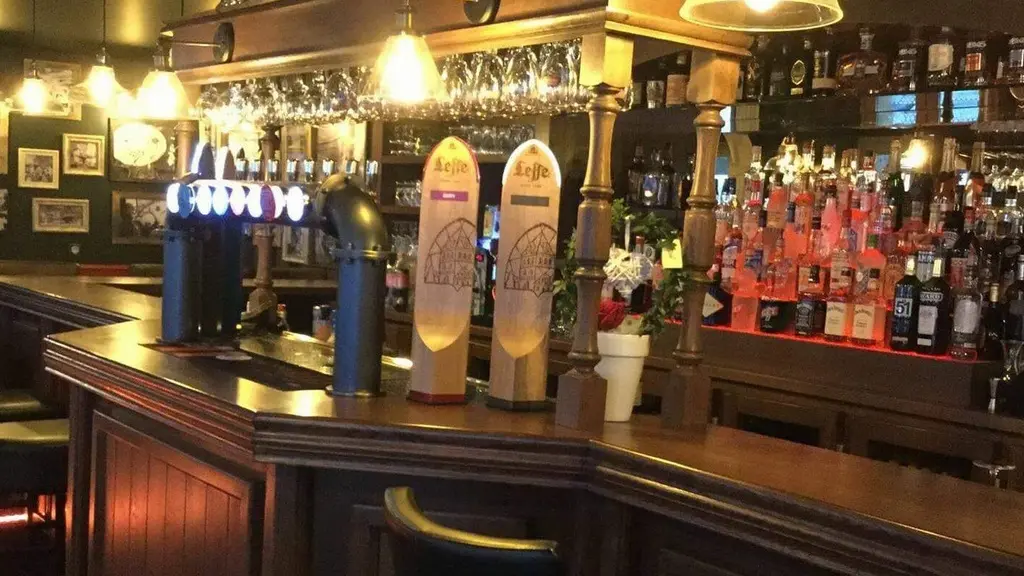 Bar