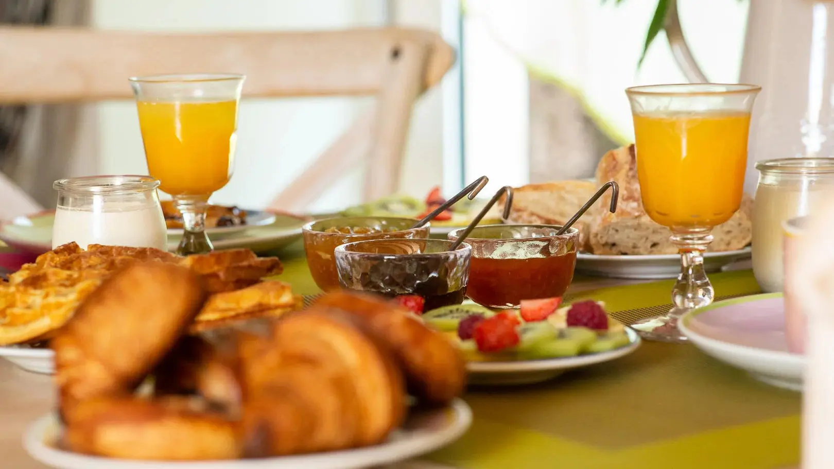 CHO_Terrasson_La Maison de Léopold_petit-dejeuner- gourmand-confiture-maison