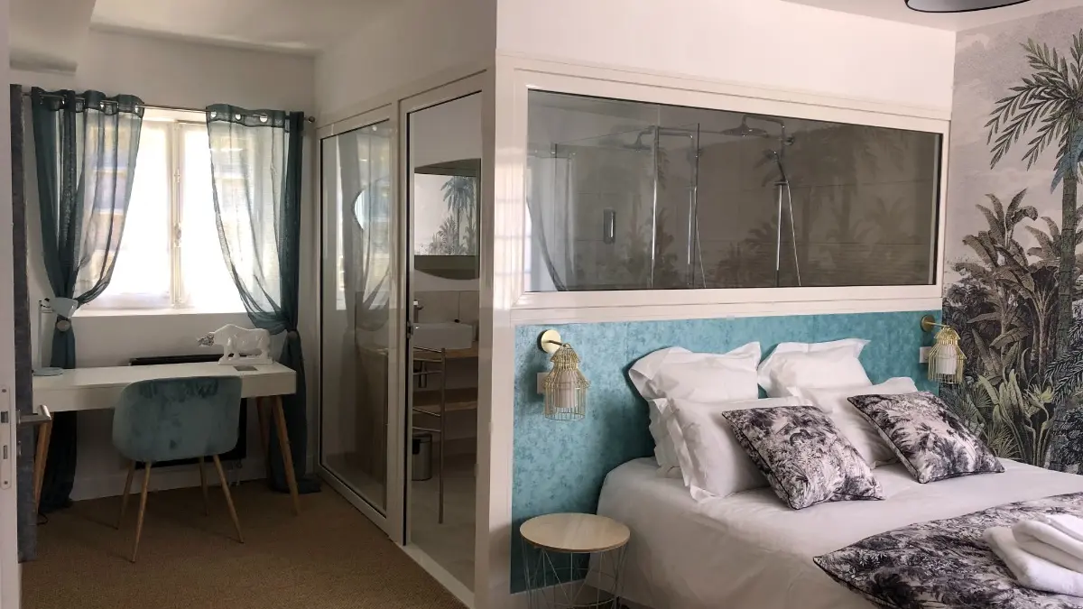 CHAMBRE BLEUE-BOUVELLE