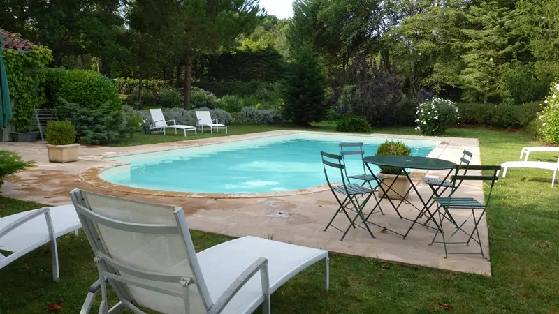 CHANTEPIERRE piscine 2 redim