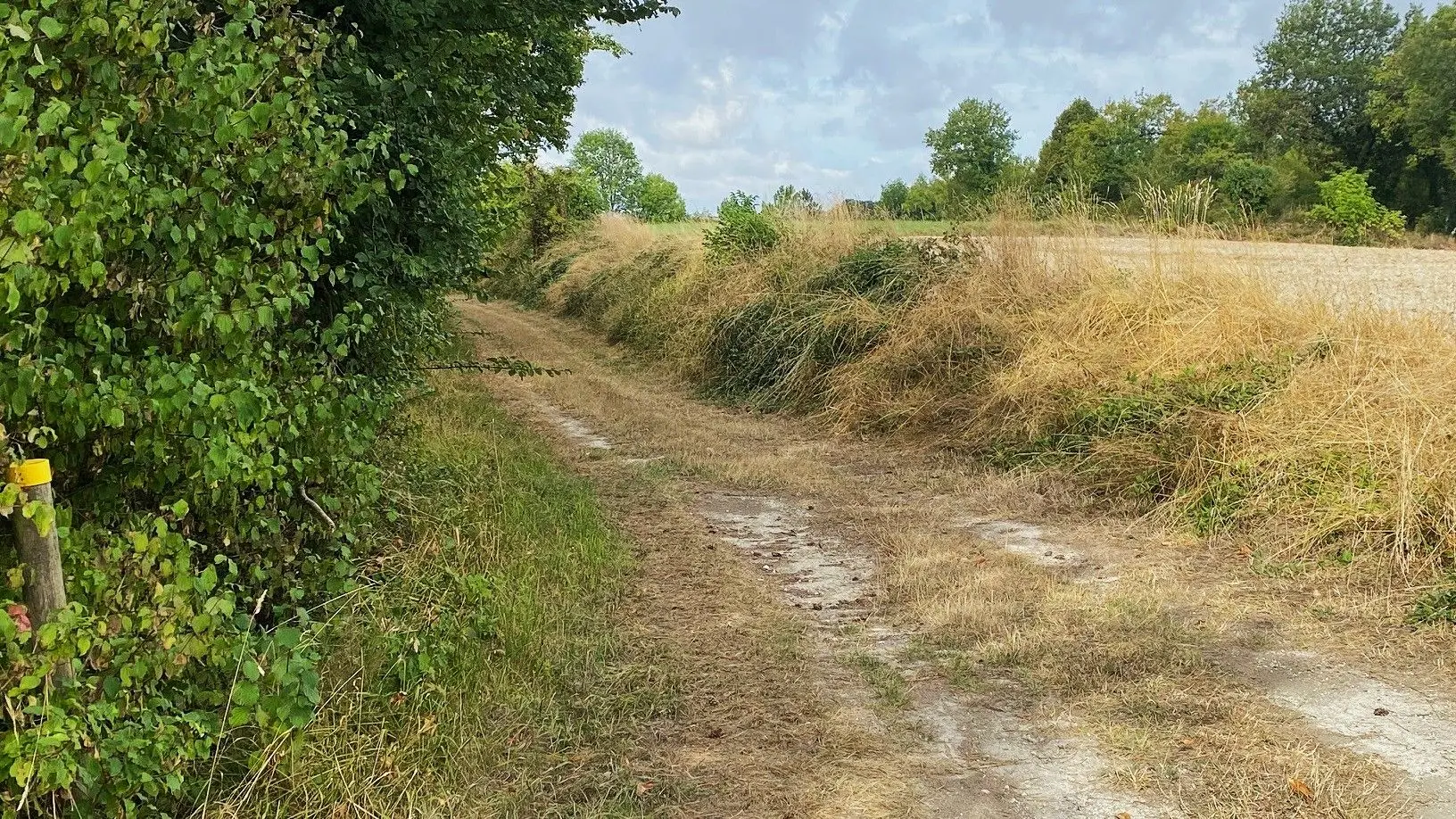 COUTURES-Boucle de Coutures-Chemein-Poteau