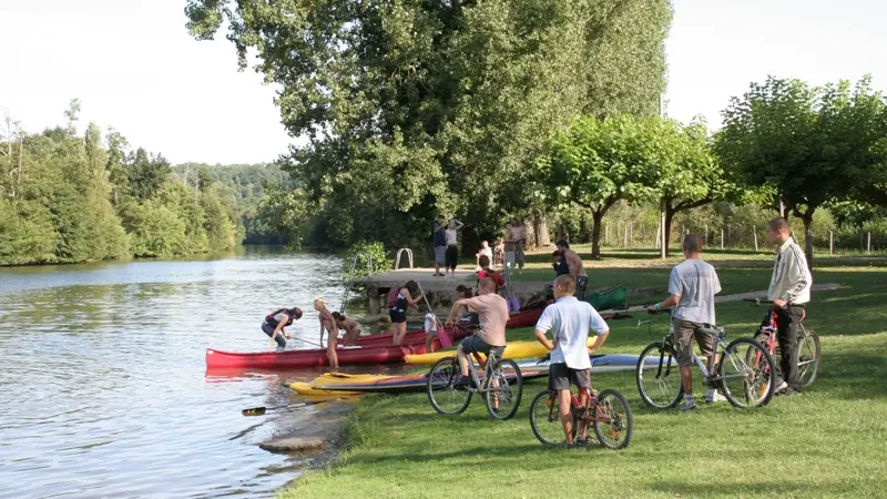 Canoë Kayak USNCK Neuvic  sur les bords de l'Isle