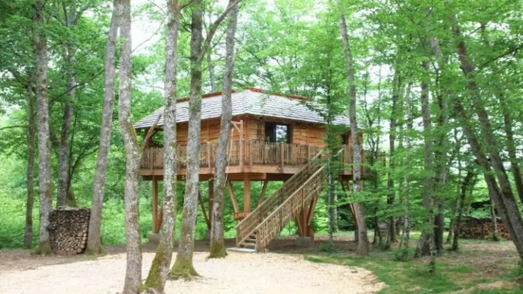 Cabane-Pyrenees