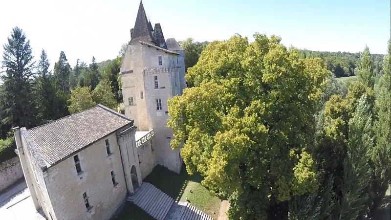 Château de Château-l'Evêque