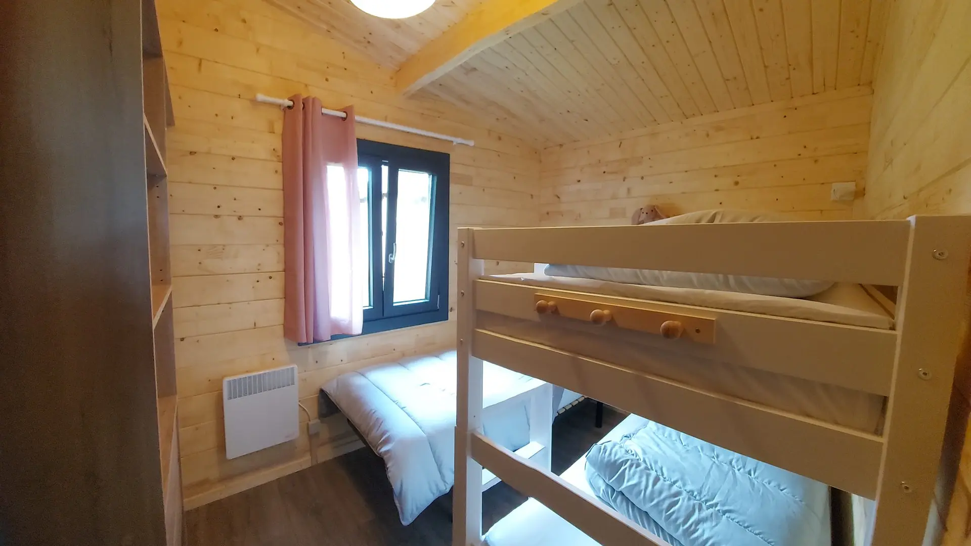 Chambre 2 chalet Montignac