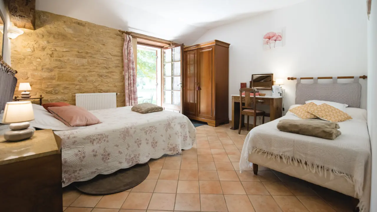 Chambre d'hôtes Lys 2 - @lefilolies - proche Sarlat la Canéda - Dordogne