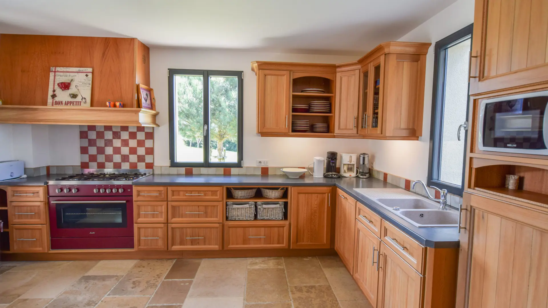 Cuisine La Petite Tour