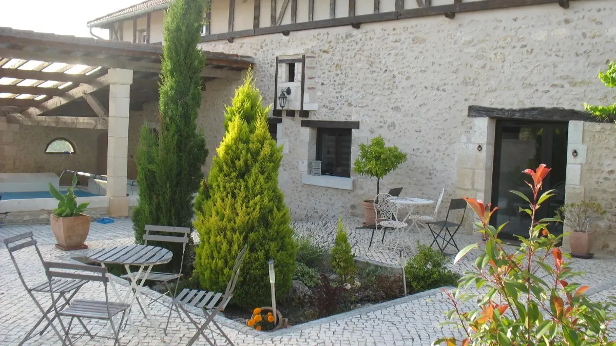 DOURSENAUD (2)
