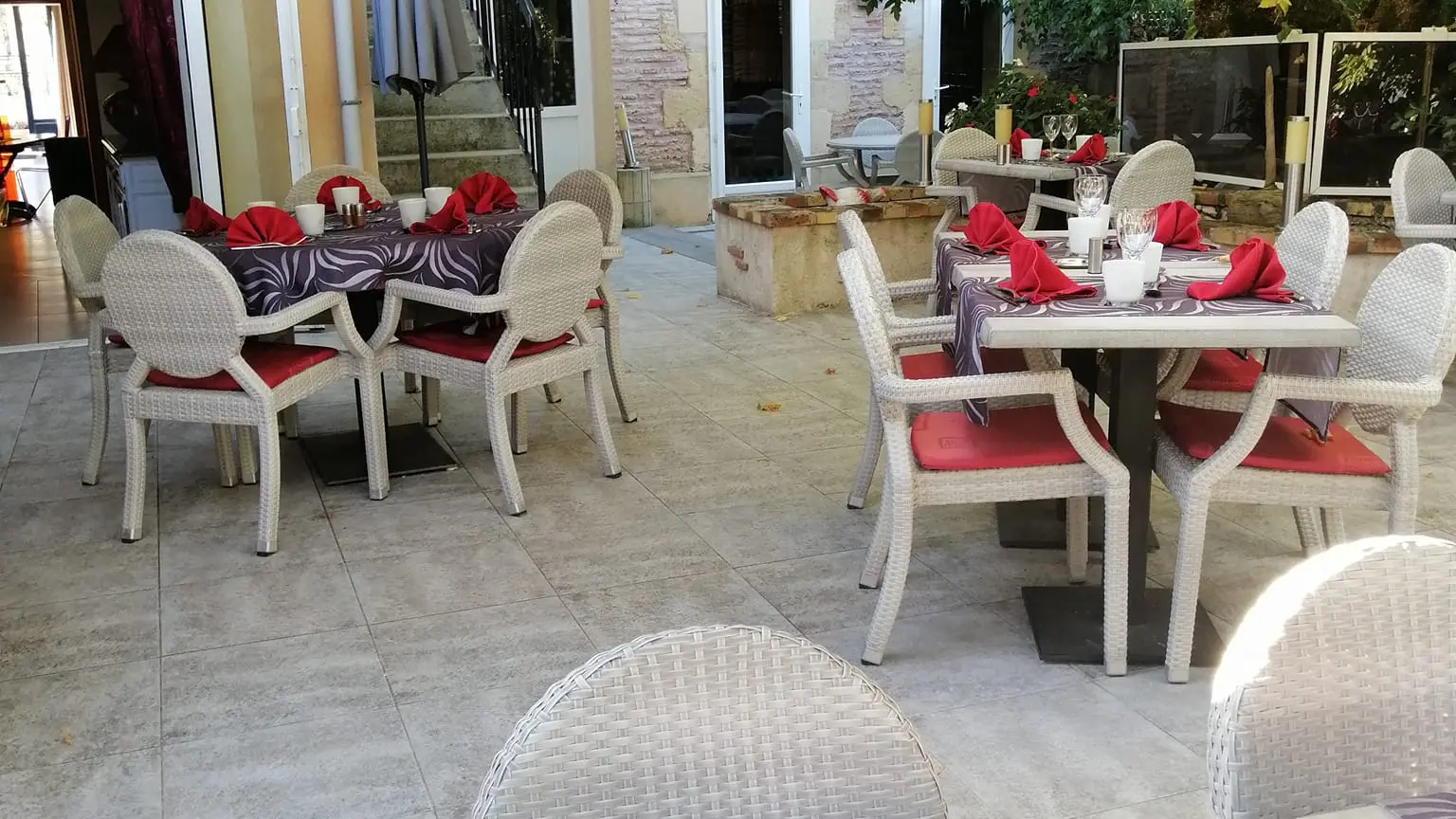 Eclade-restaurant-terrasse