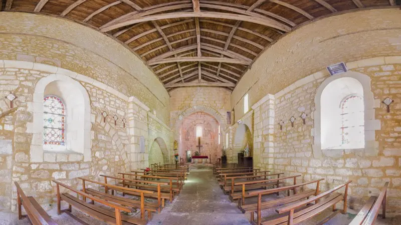 Eglise Saint-Pierre-et-Saint-Paul de Bussac 1