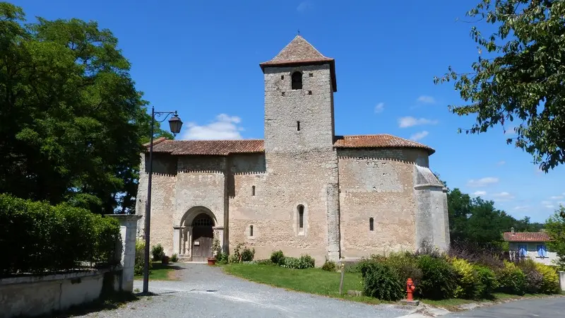 Eglise de Bourg du Bost (1)