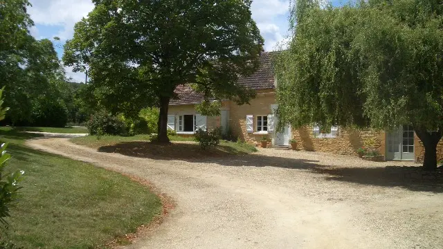 Extérieur gîte la Salamandre