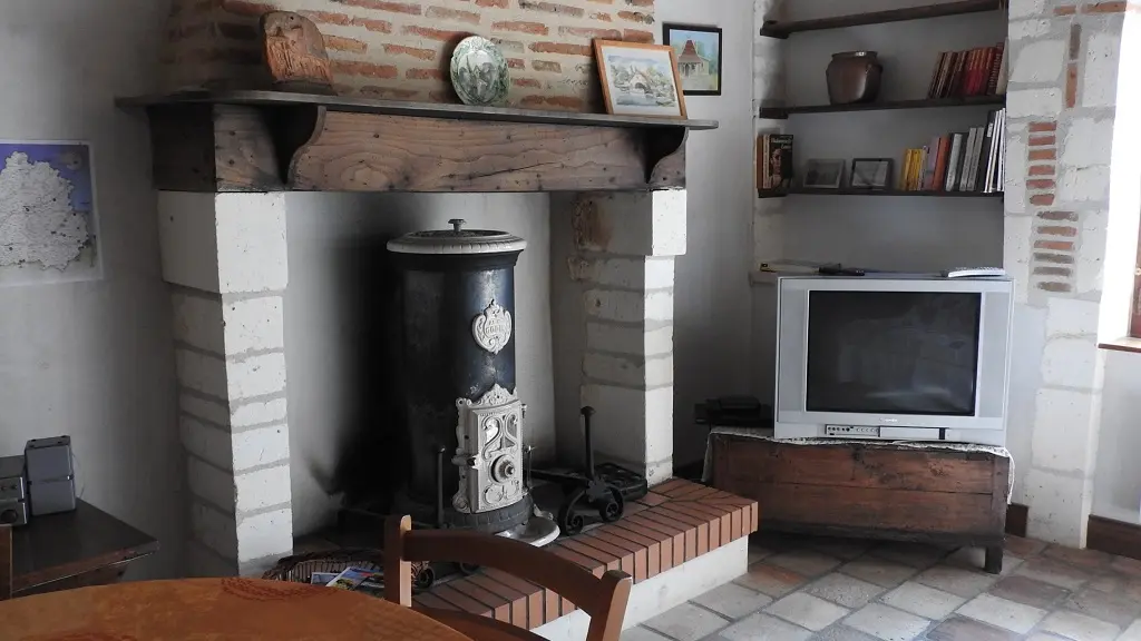 Gîte- Beneytou -Egourgnac- salon -avec poele à bois