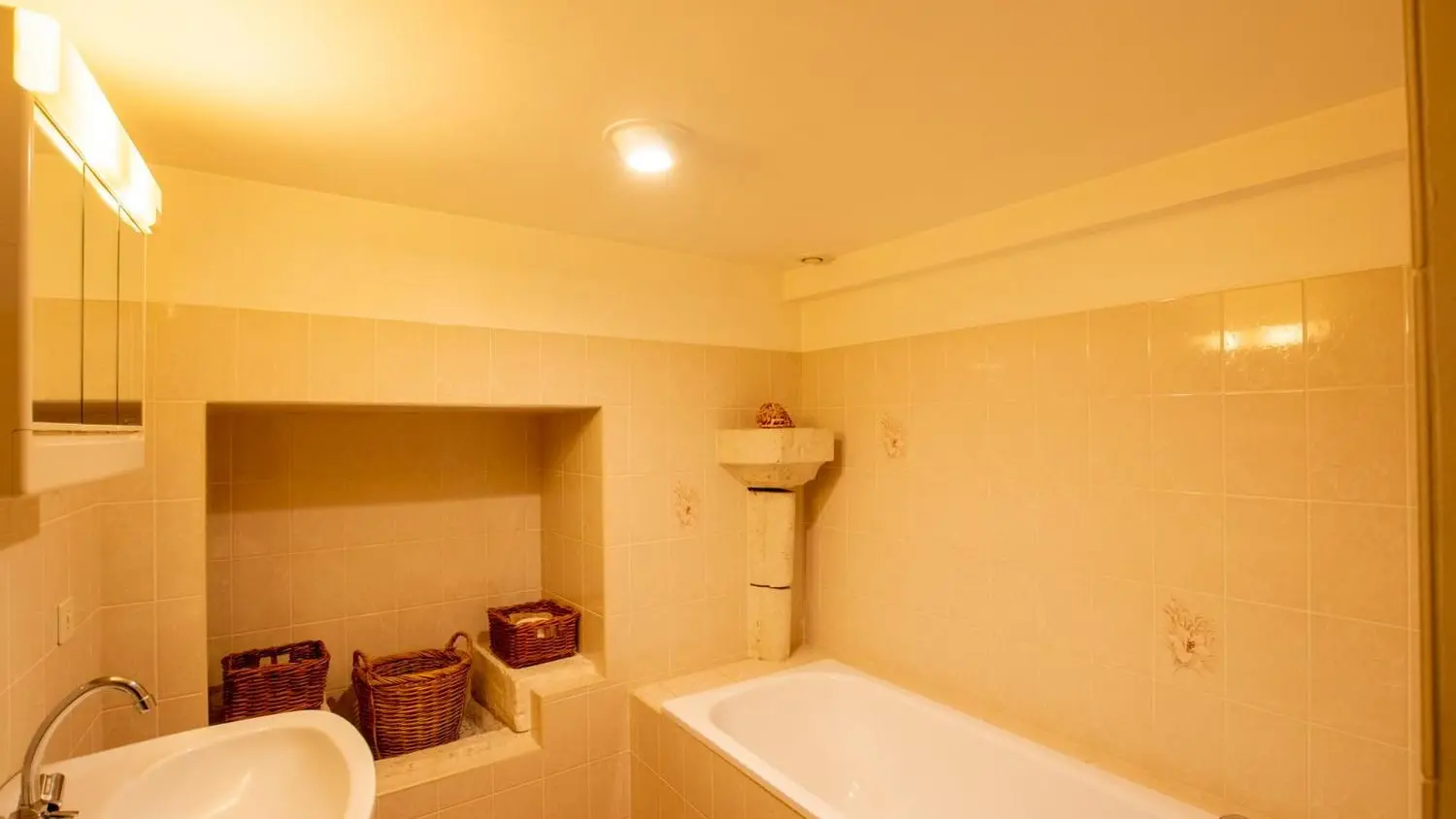 Gite Saint Aulaire de l'Angle salle de bain