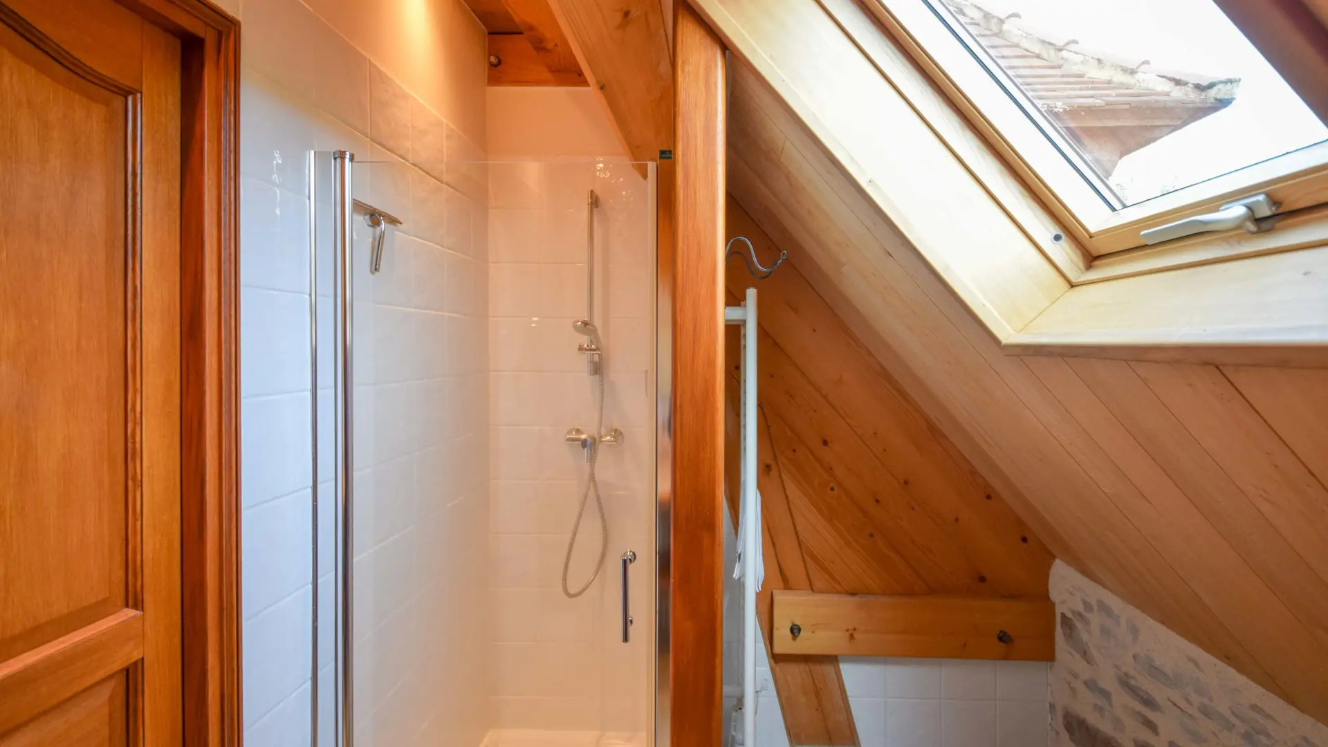 Gite le Bolet salle de douche