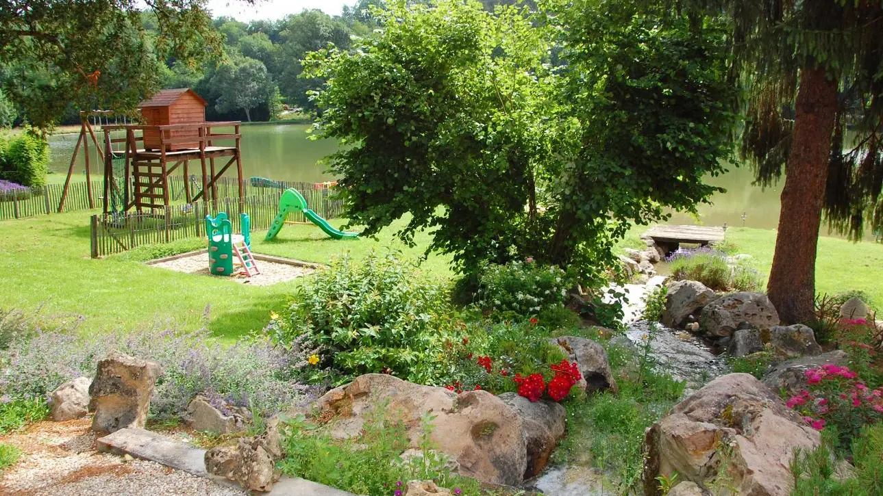 Gîte les Tilleuls jardin