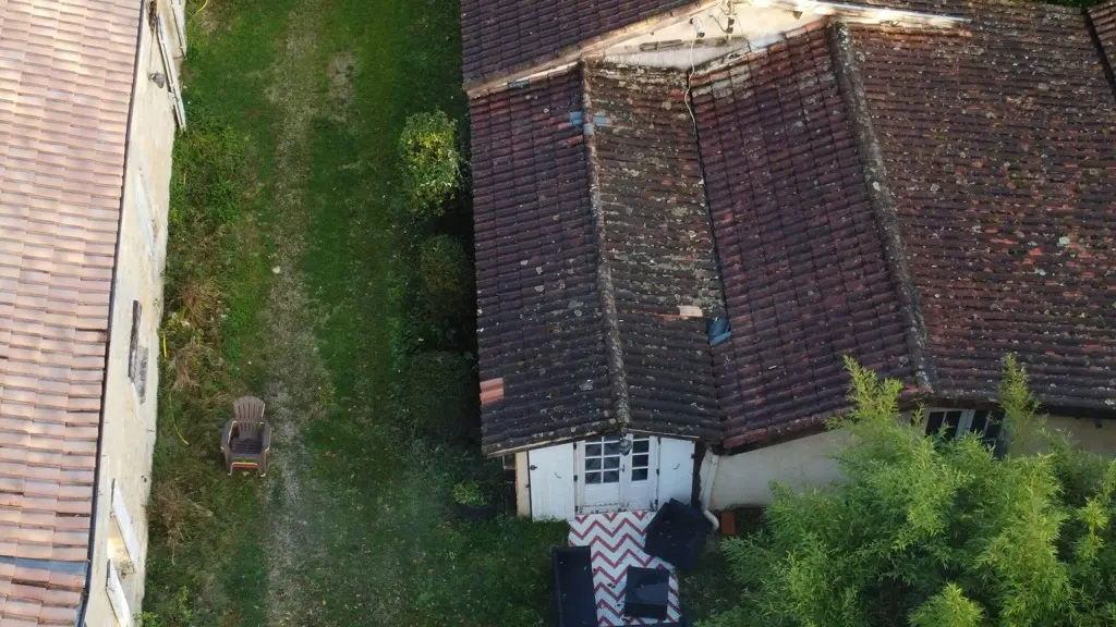 Gîte2pers-Aux-Petits-Pourcauds-Villefranche-vue-aérienne