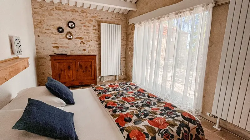 HLO_Coly-Saint-Amand_La Borie d'Asplat_chambre 2_novembre 2023©SFondaneche