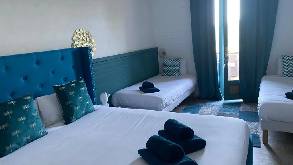 Hôtel Aux Cyprès - chambre 2