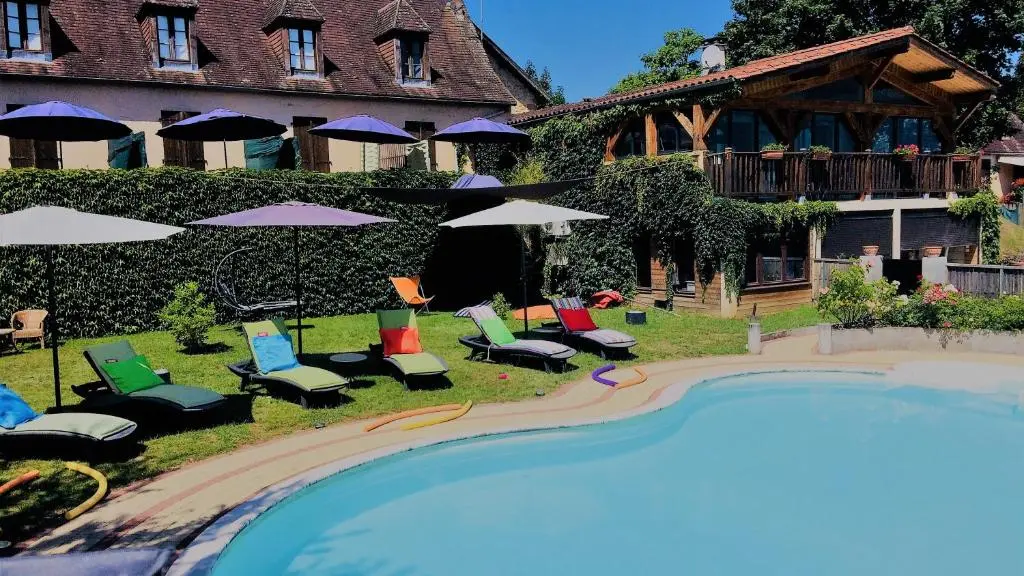 Hôtel Aux Cyprès 2