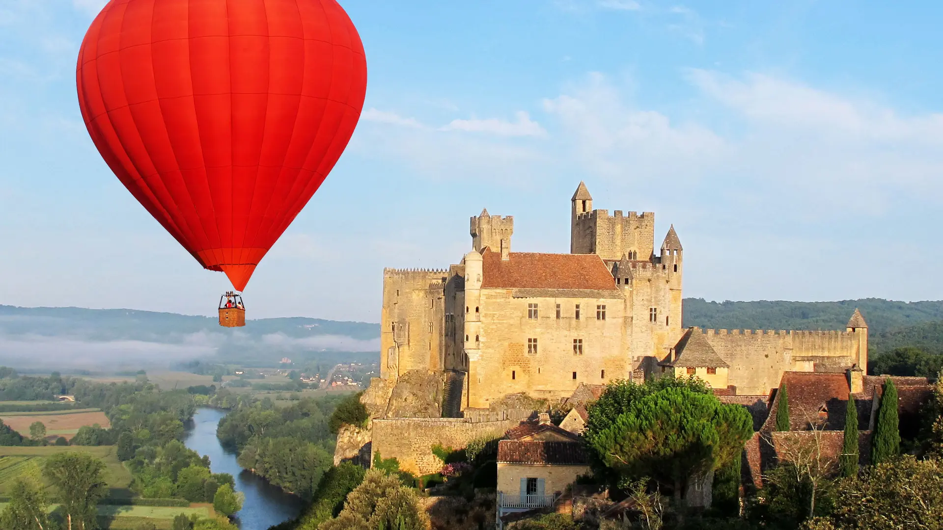 Montgolfière et châteaux