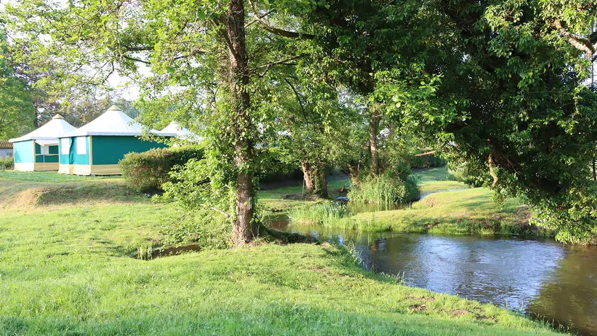 Base de plein air de La Guillou - Hébergements