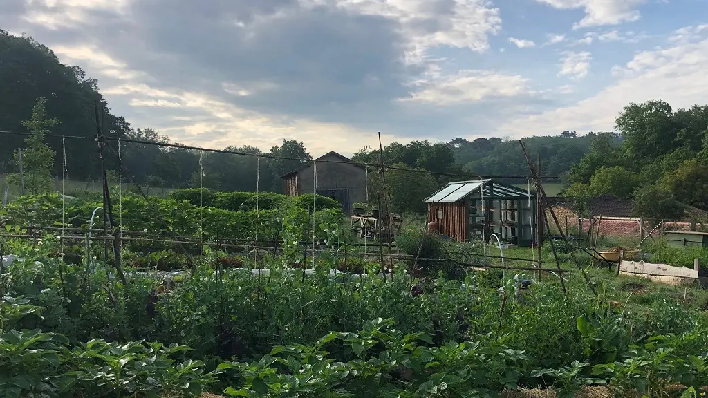Ferme l'apogée