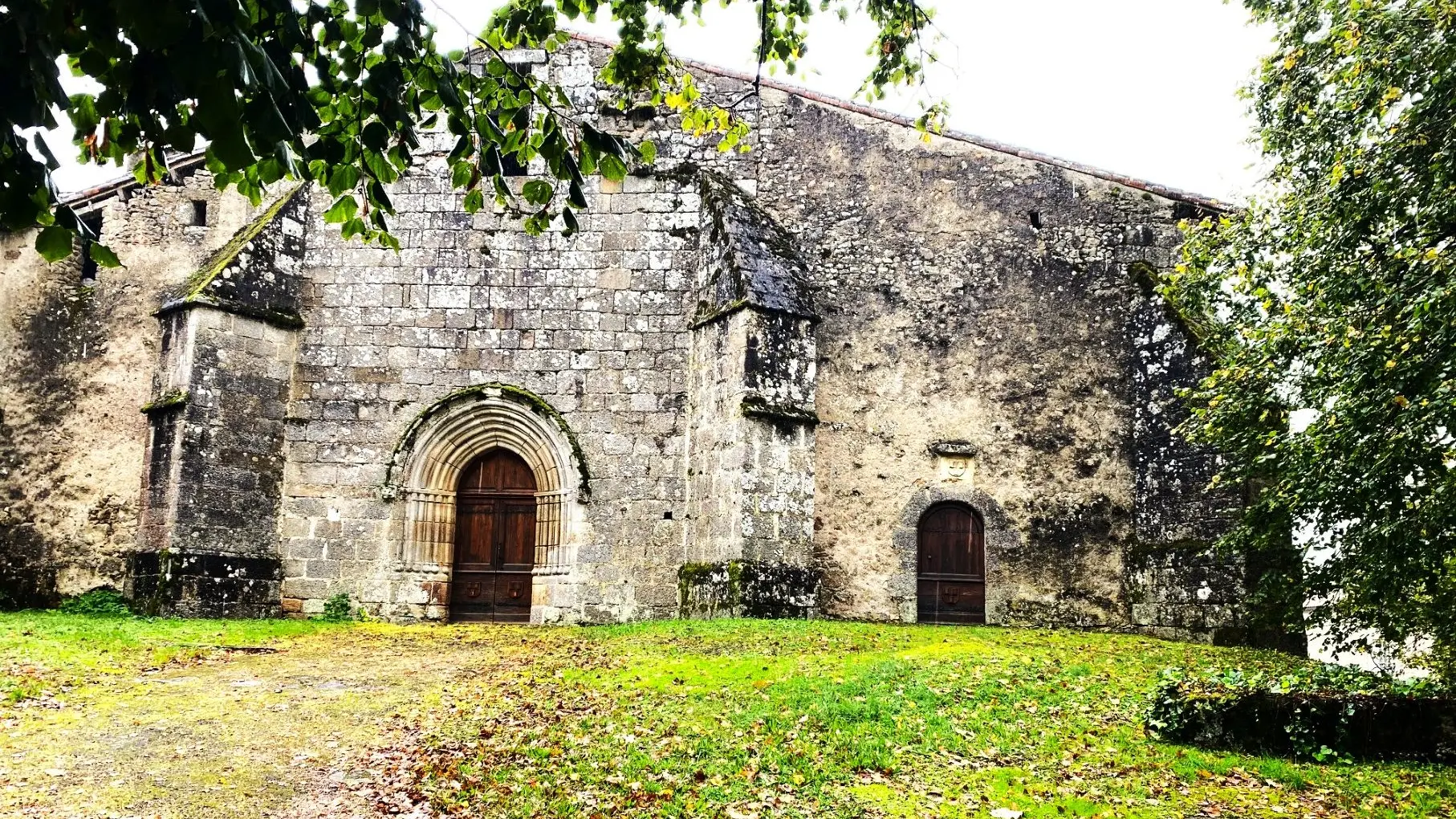 LE BOURDEIX-Boucle de la Bosse-Eglise