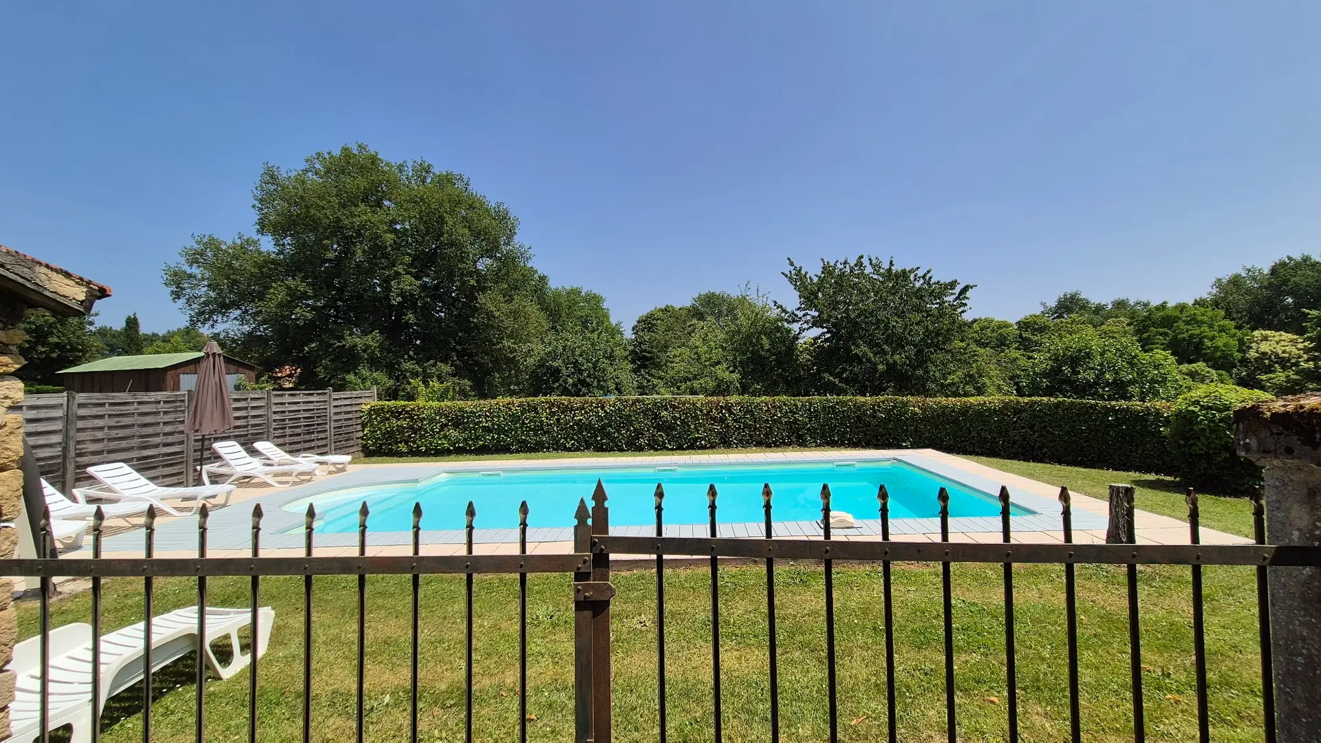 LES GLYCINES avec piscine privée à Sarlat (1)