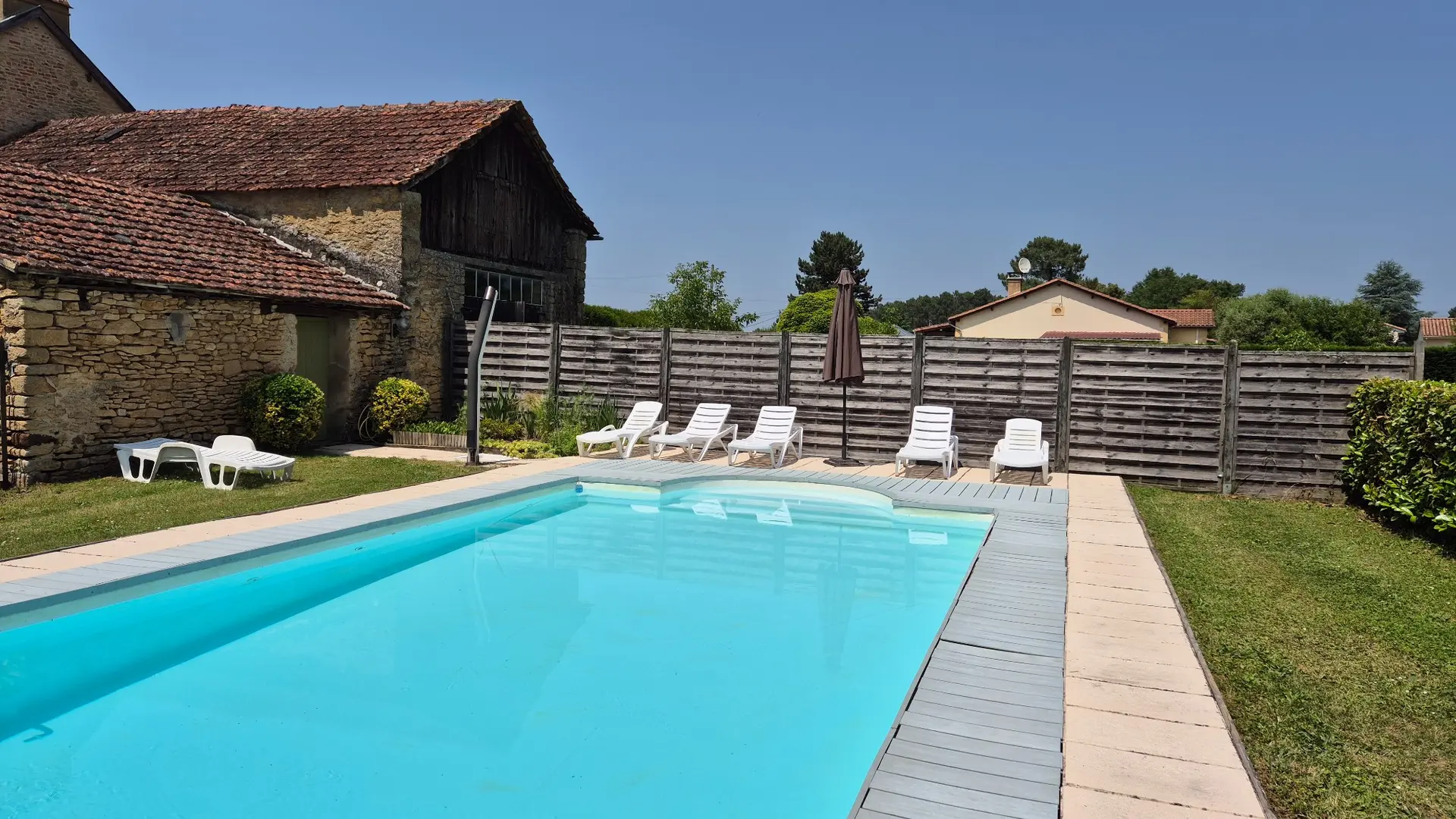 LES GLYCINES avec piscine privée à Sarlat (3)