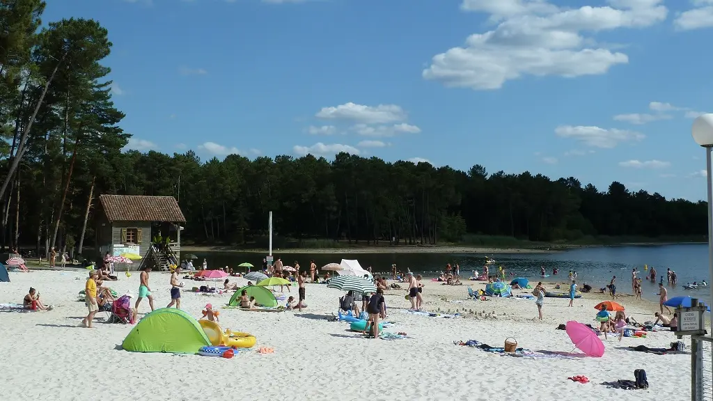 Plage de l'étang de La Jemaye