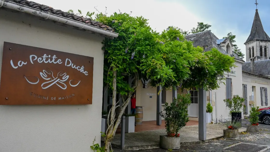 Restaurant-La-Petite-Duche-Eygurande