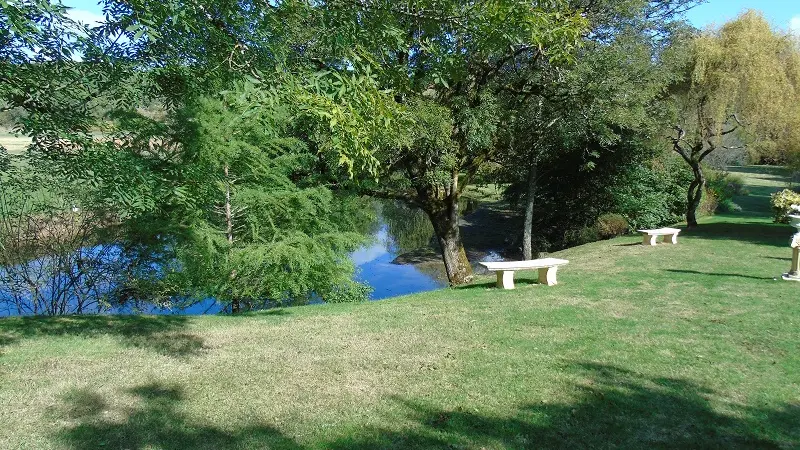 Les Jardins Tranquilles bords de Dronne