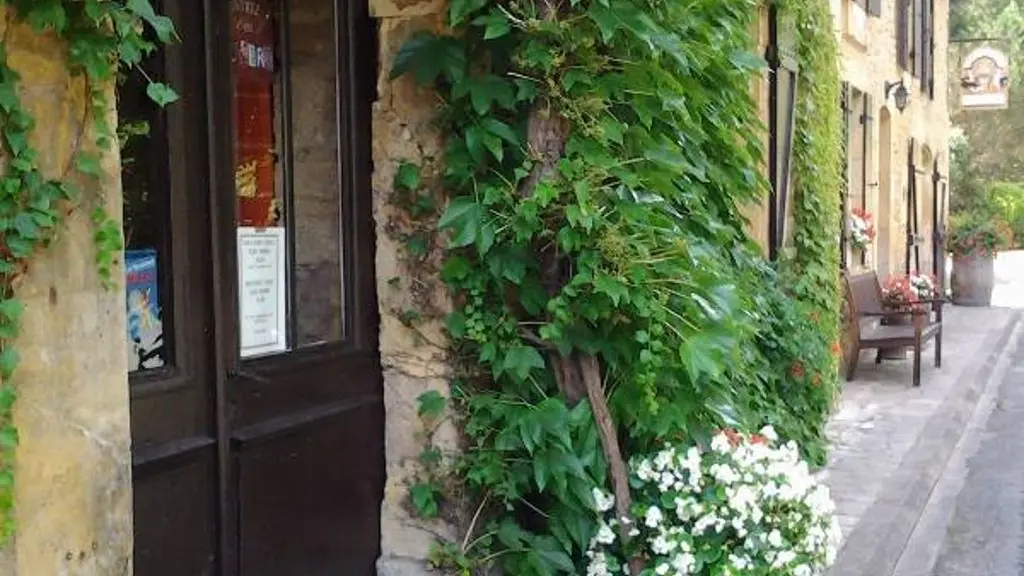 Lou-Peyrol-porte