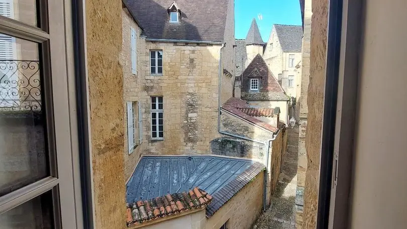 MAISON DE LA VIEILLE POSTE A SARLAT (23) 4