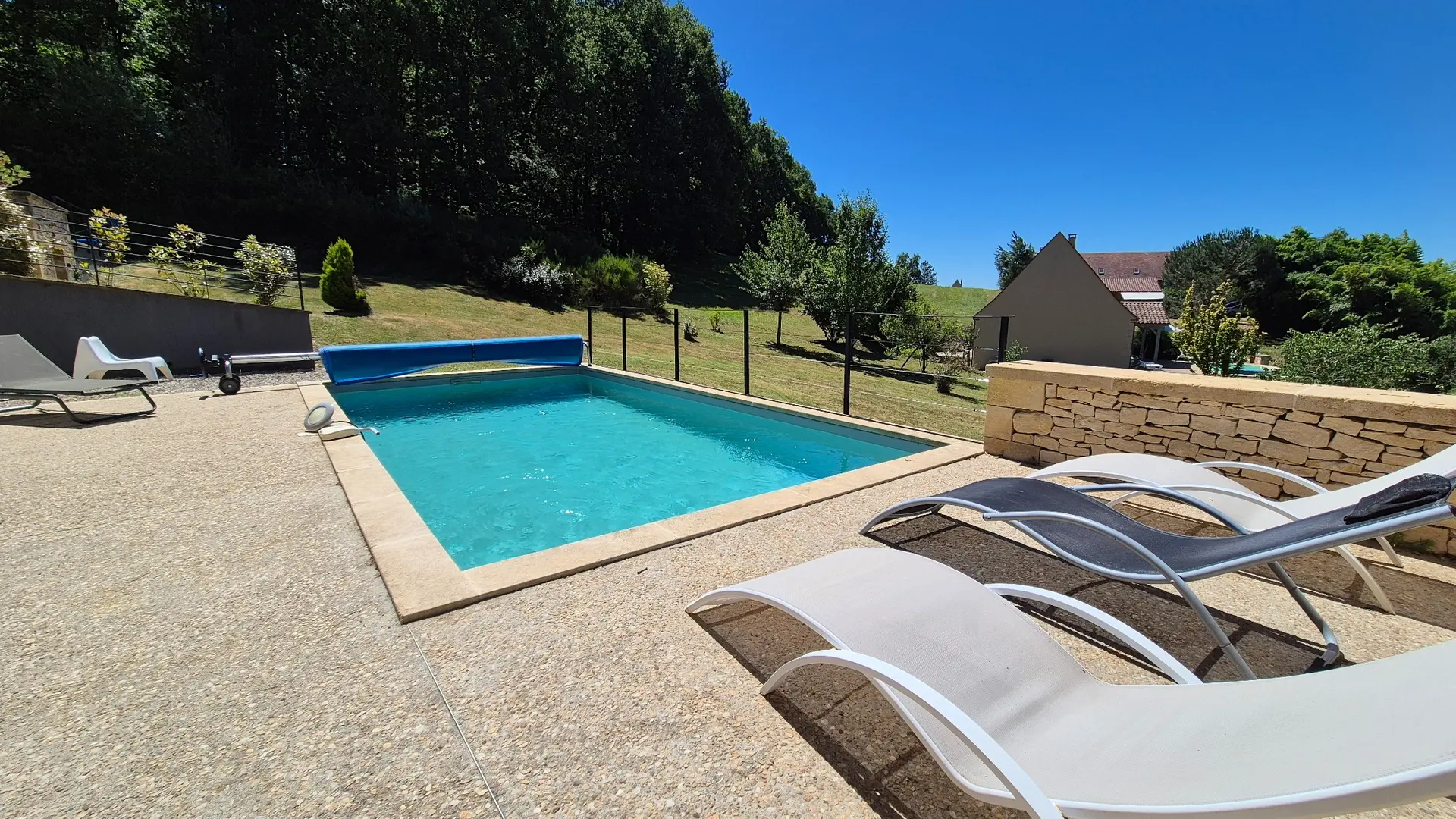 MAISON ROSALIE avec piscine chauffée à Sarlat (14)