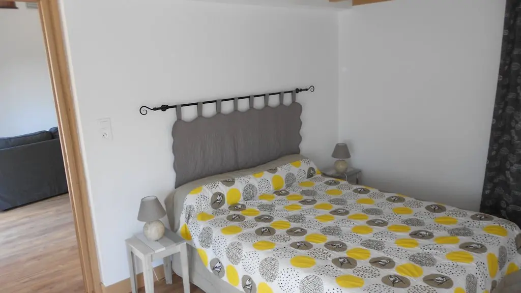 Chambre avec lit de 140 x 190