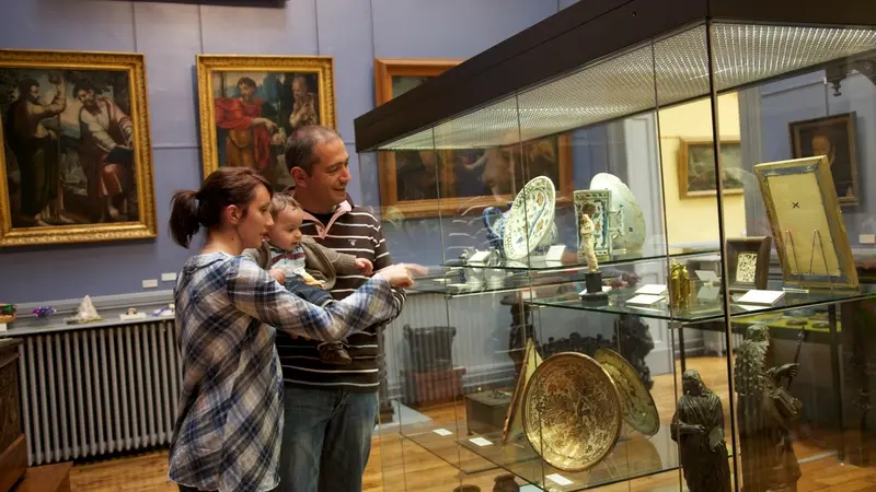 Musée d'art et d'archéologie Périgueux salle bleue