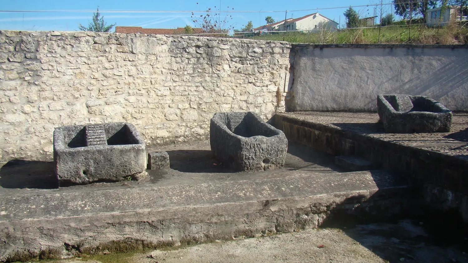 NEGRONDES lavoir 010