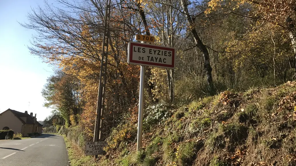 Panneau-Les-Eyzies-A 2