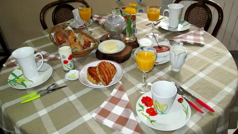 Petit déjeuner Moulin du Treuil 2