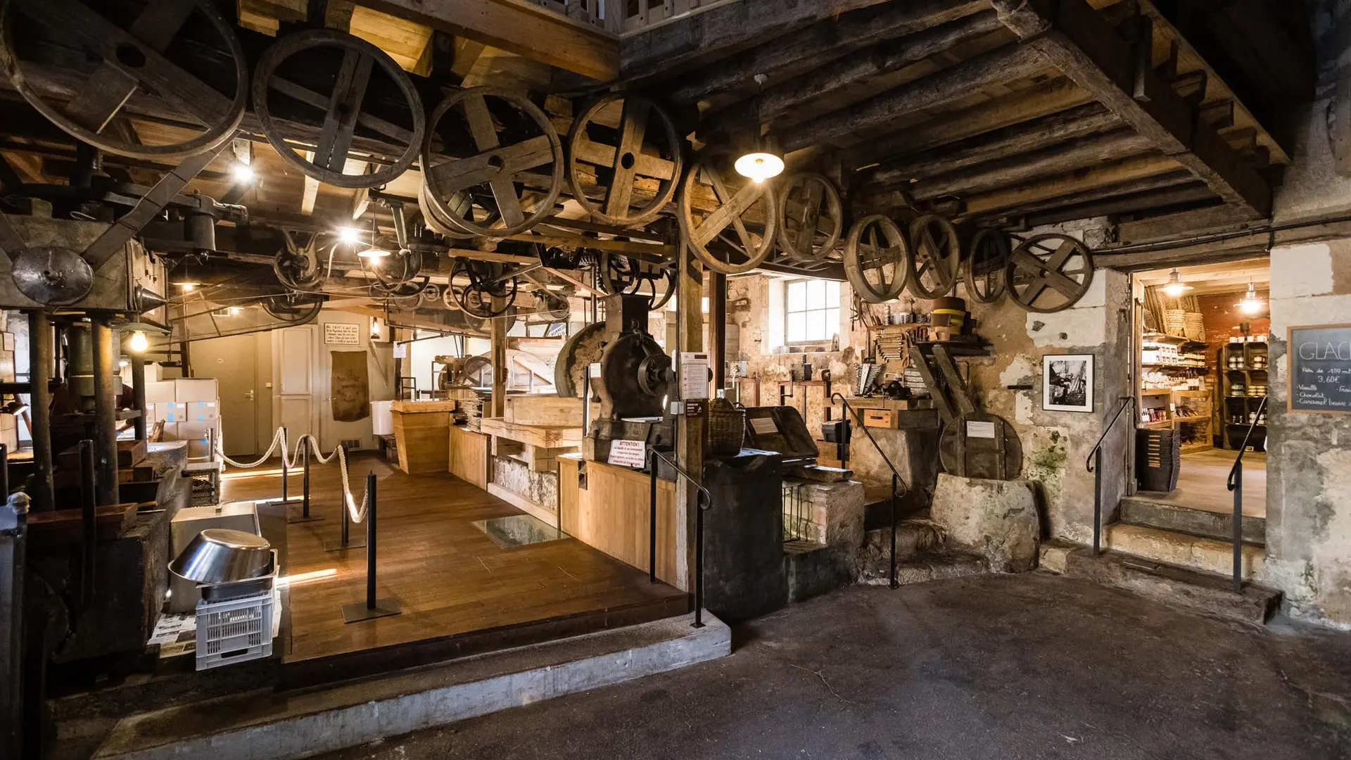 interieur  Moulin de la Veyssière à Neuvic