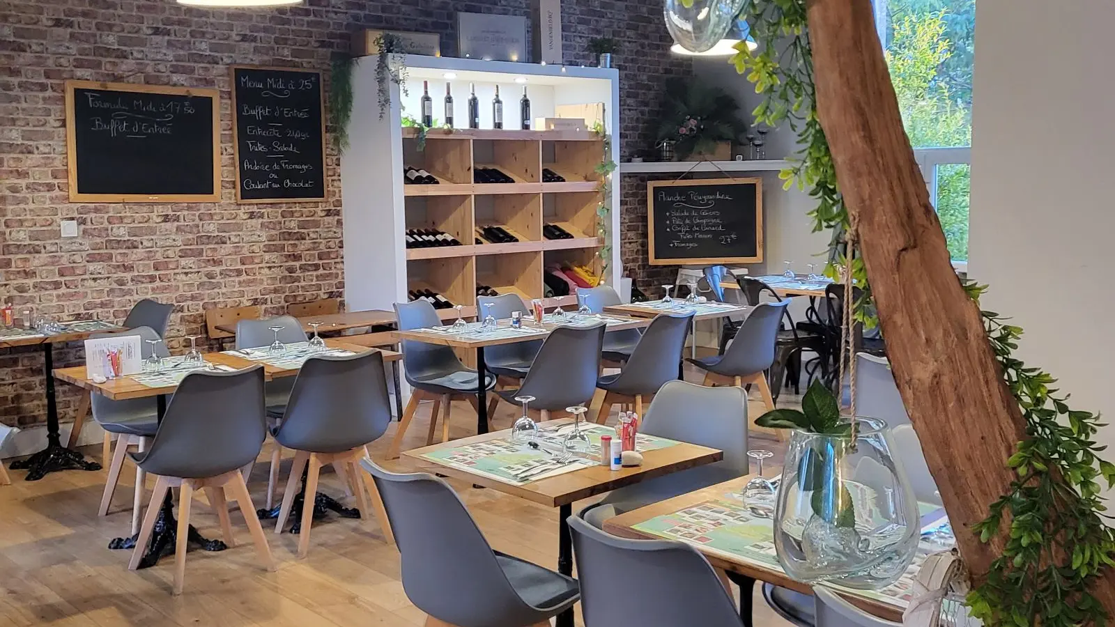 Restaurant-l'ecoledesgourmands-Moulin-Neuf-salle