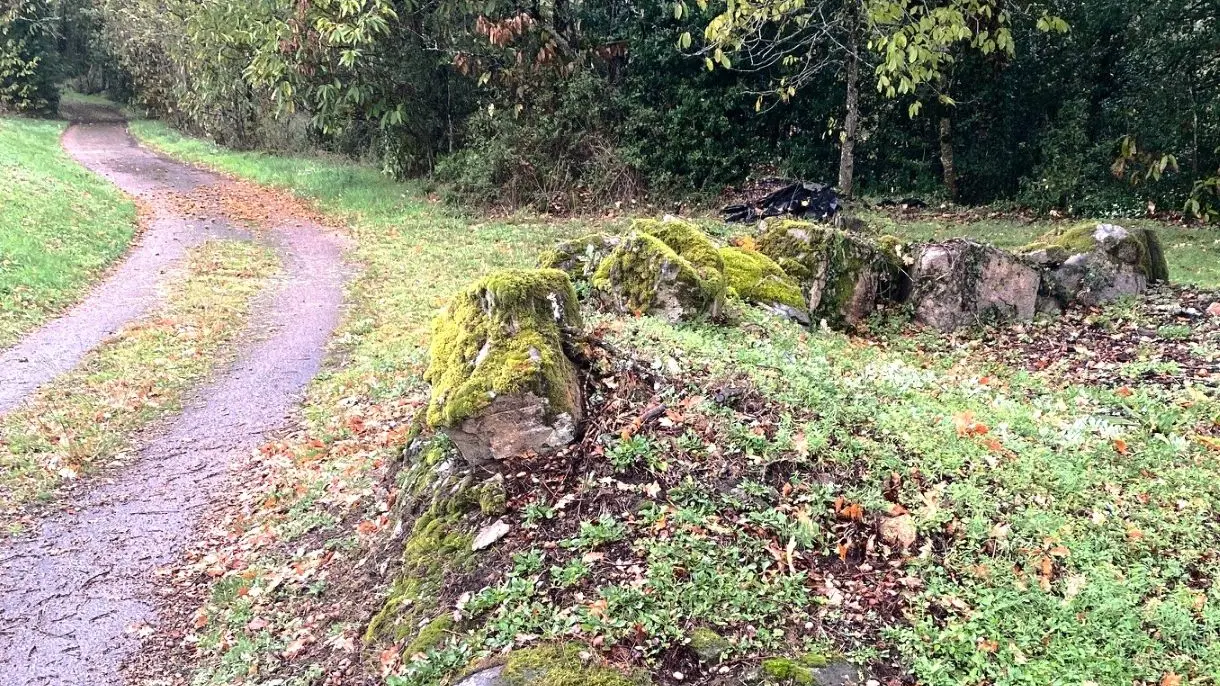 SAINT-BARTHELEMY-DE-BUSSIERE-Boucle du Bourg-Chemin
