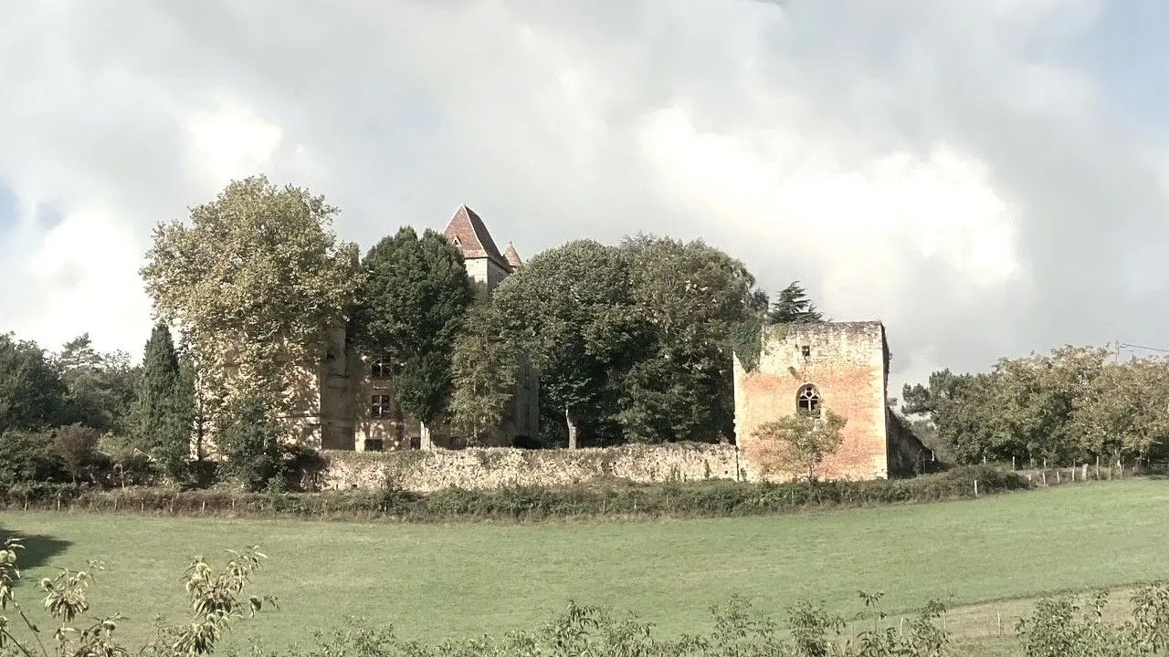SAINT-CYPRIEN-Boucle de l'Ermite-Chateau