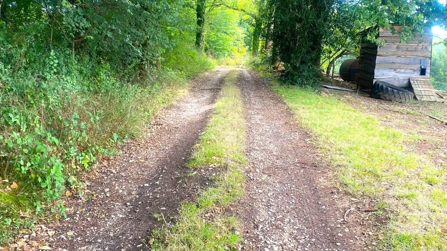 SAINT-FRONT-SUR-NIZONNE-Boucle de la Nizonne-Chemin 2