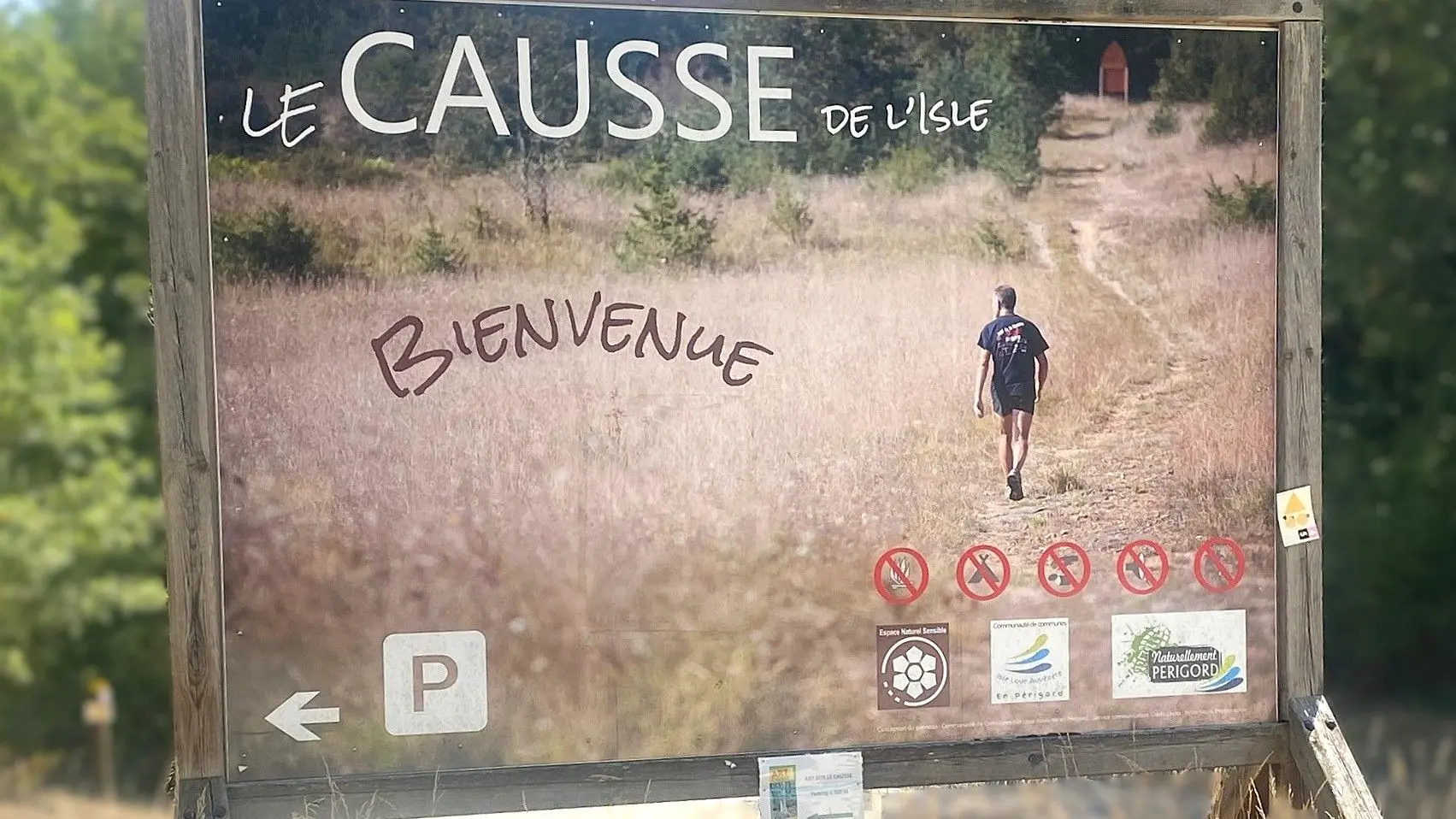 Savignac les églises-Boucle de la Hache-Panneau Le Causse